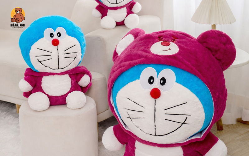 Gấu bông nhân vật hoạt hình Doremon mặc áo hồng dễ thương, chất liệu mềm mại, phù hợp làm quà tặng